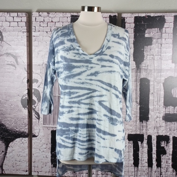 ❤️4/$20❤️ Wearables Isla Hi-Lo Zebra Print Top - Picture 1 of 4